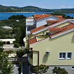 Slavica Jezera